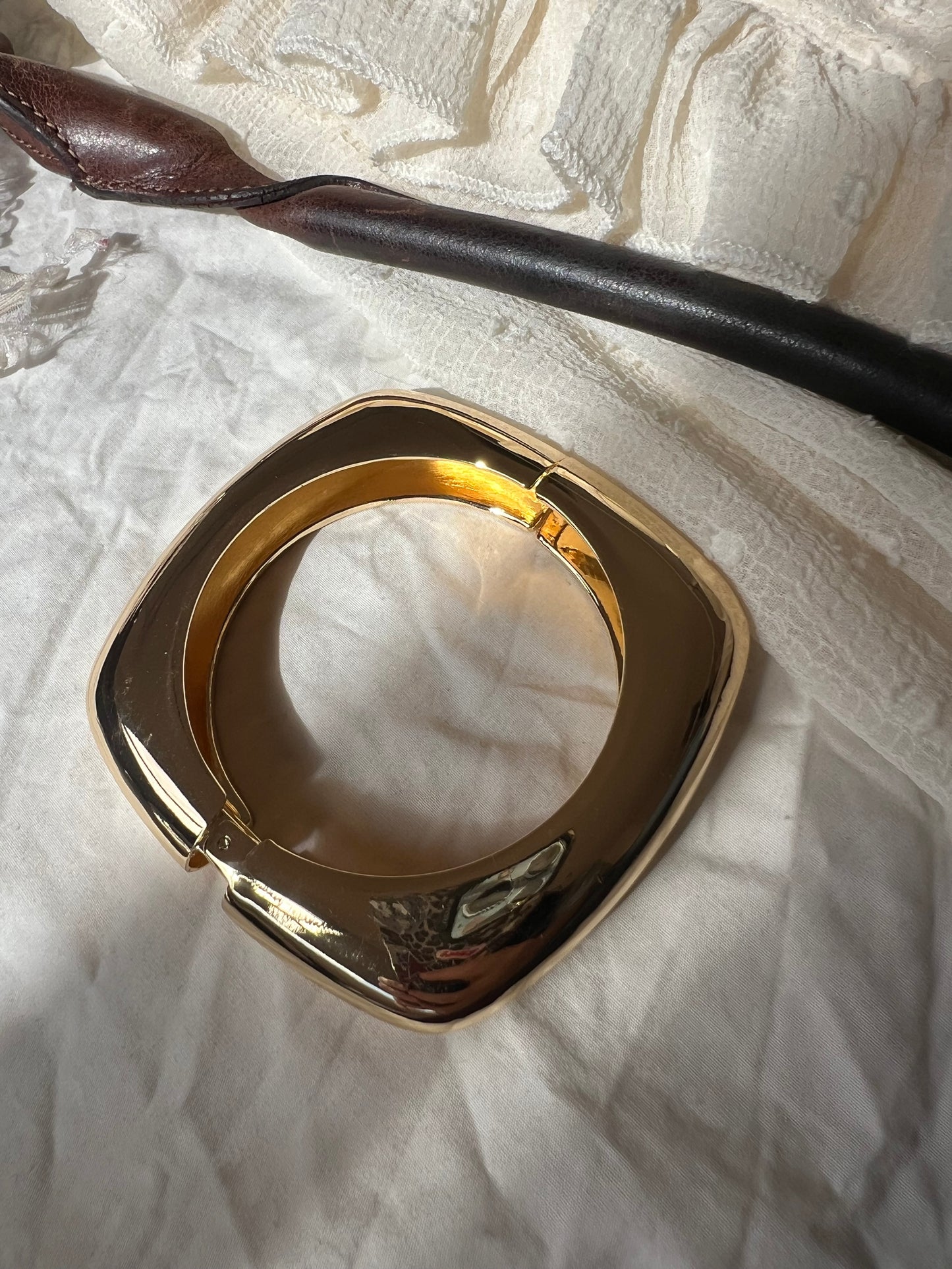 brazalete TELMA dorado