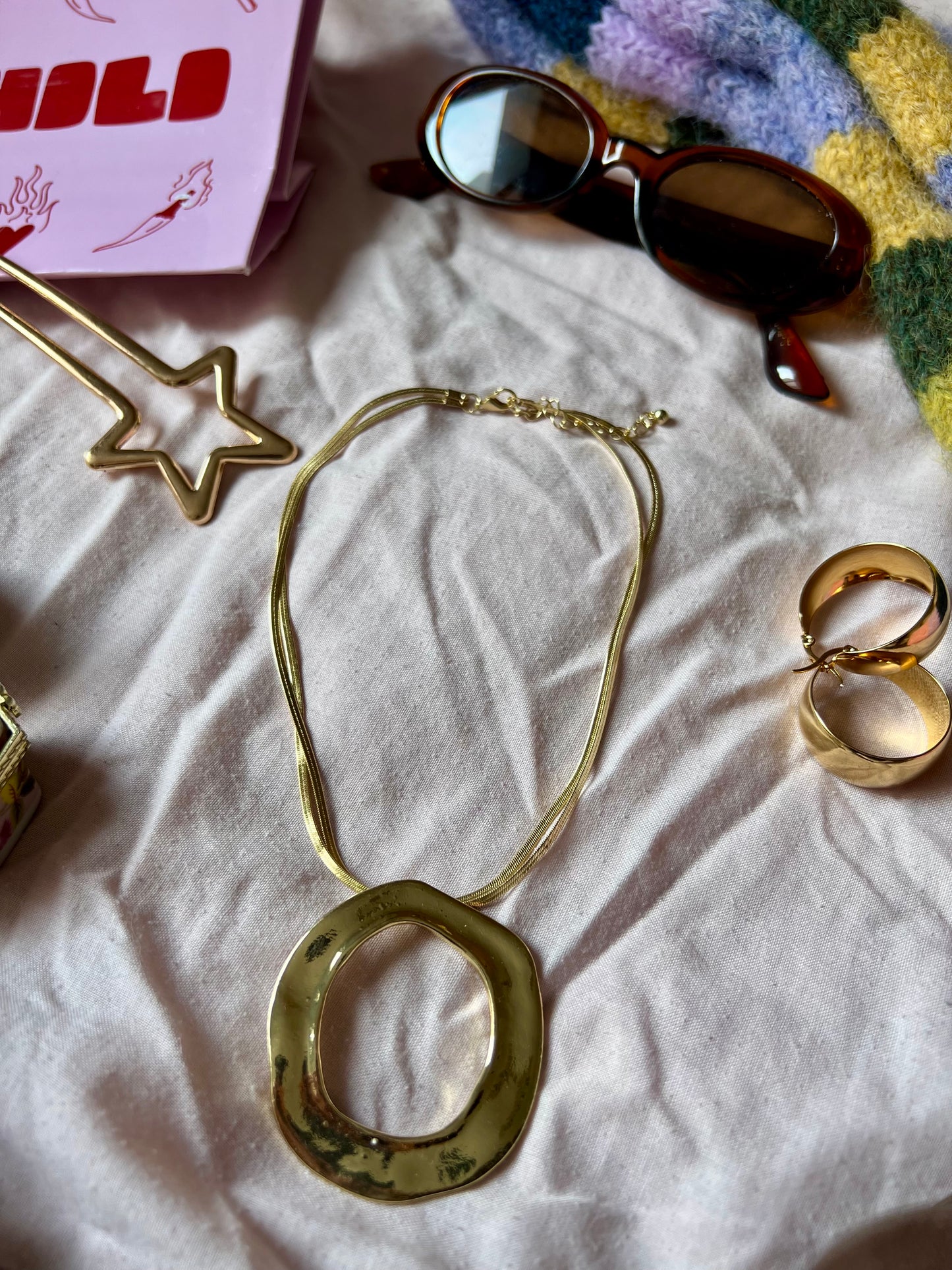collar ARO dorado