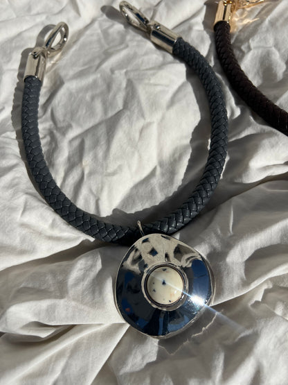 collar CHILI gris