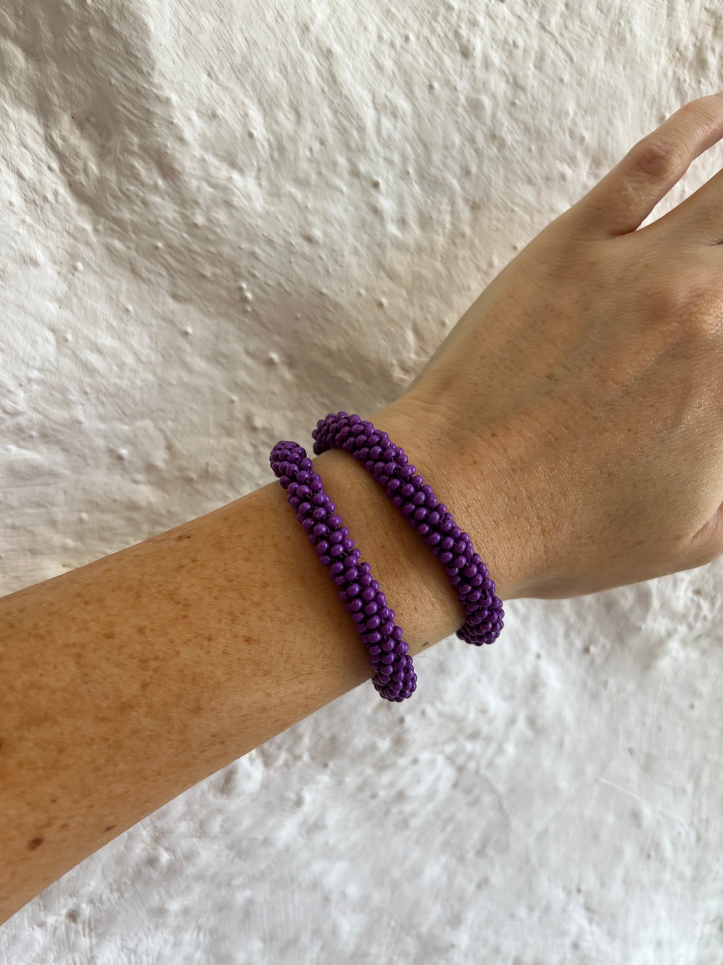 pulsera mostacillas VIOLETA