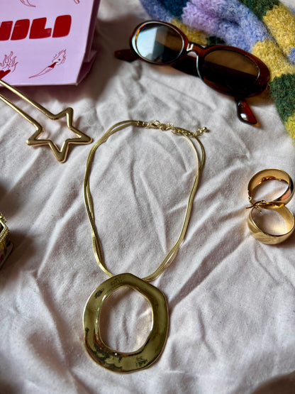 collar ARO dorado